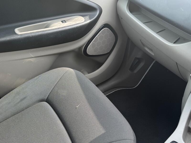 RENAULT ZOE