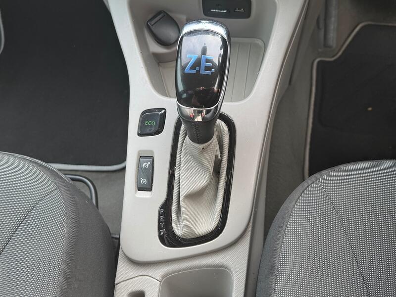 RENAULT ZOE