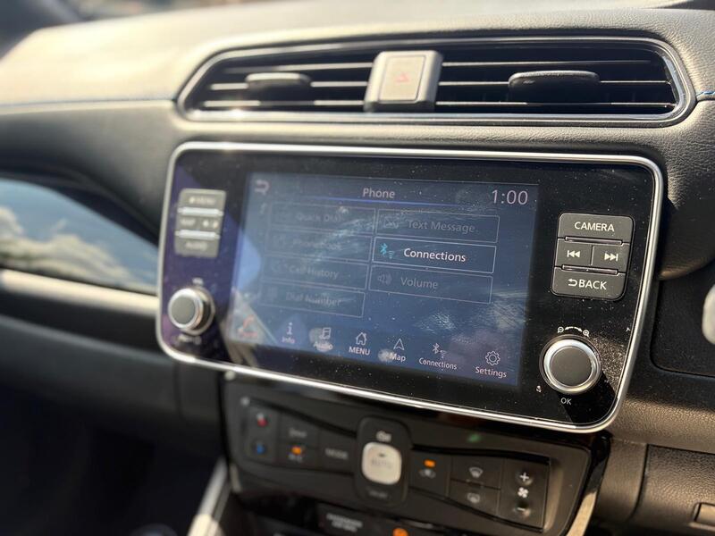 NISSAN LEAF
