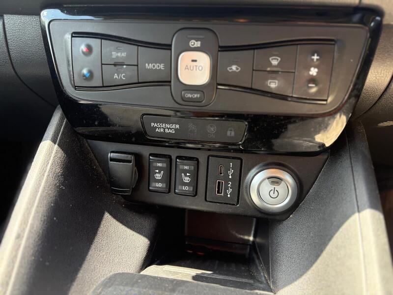 NISSAN LEAF