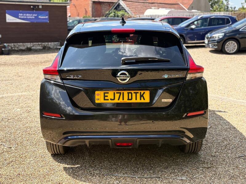 NISSAN LEAF