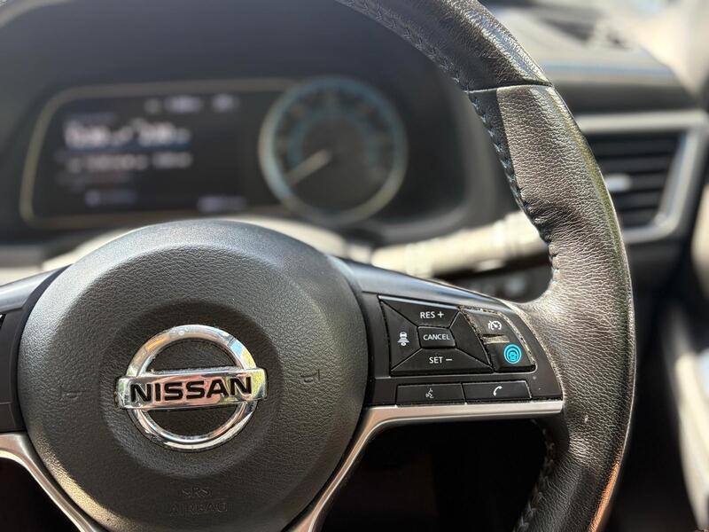 NISSAN LEAF
