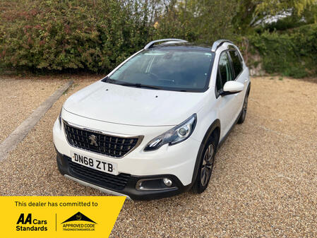 PEUGEOT 2008 1.2 PureTech Allure Premium
